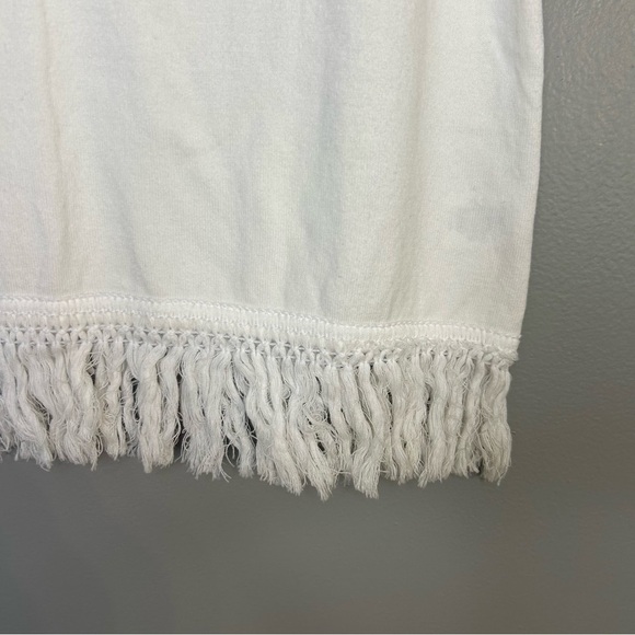 Sail To Sable White Sleeveless Sweater with Fringe Trim, Size XS - Picture 4 of 7